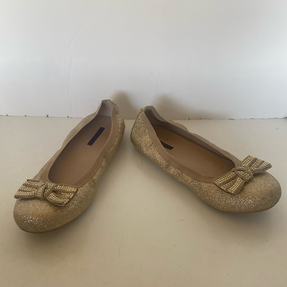 Stuart Weitzman Fannie Chain Glitter Ballet Flats in Pale Gold (Size 5)